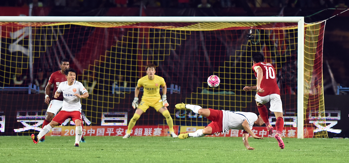  萨拉赫在塞尔维亚队比赛中逆转,逆转引发热议的是谁 