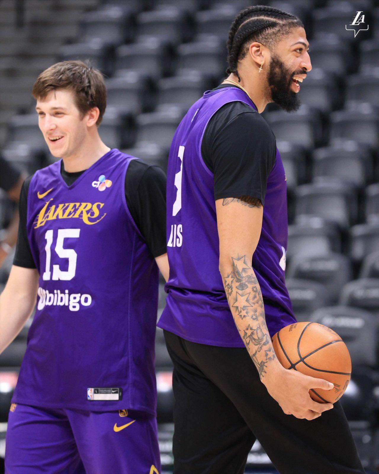 浓眉哥突破集锦 浓眉哥突破集锦